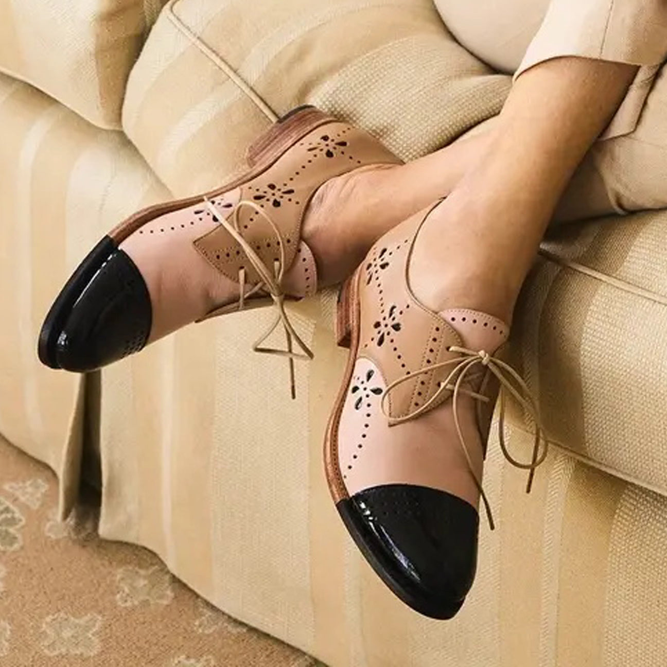 Multicolor Round Toe Flats Classic Cutout Lace Up Women's Oxfords