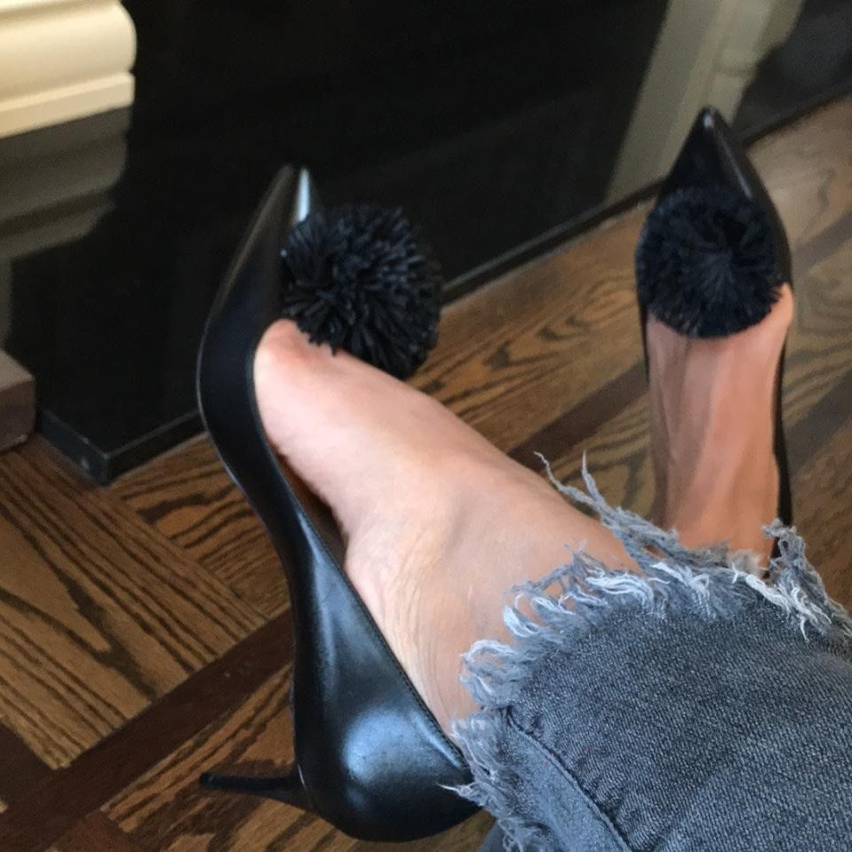 Women's Pointed Toe Pom Embellished Stiletto Heel Black Pumps