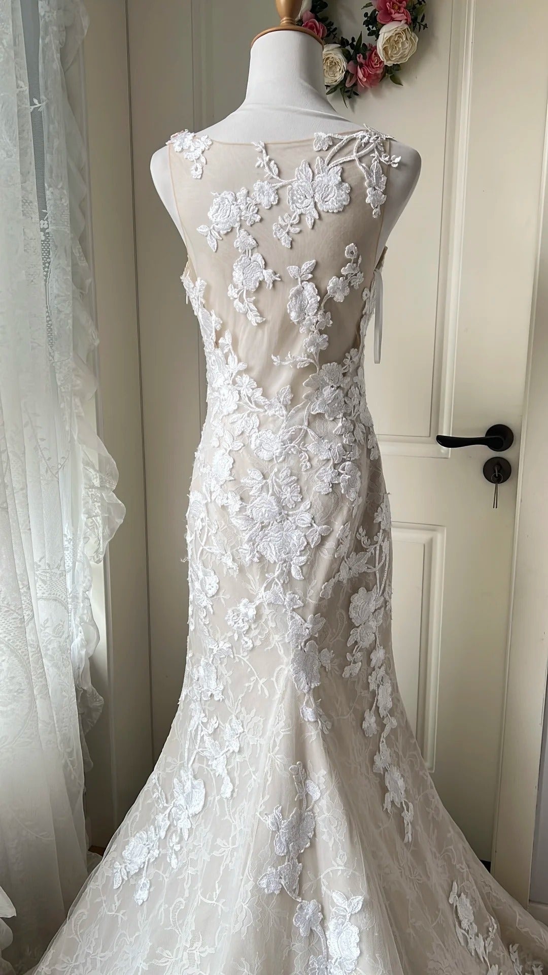 Elegant Retro Ivory Mermaid V-neck Halter Lace Train Prom Dress Wedding Dress P4200