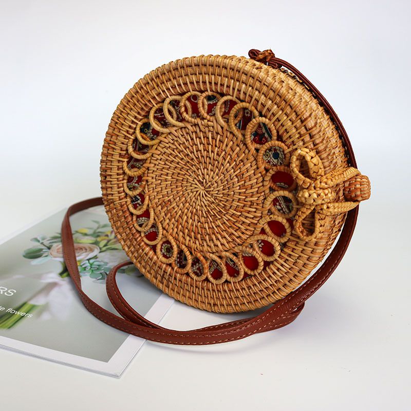 Sac à bandoulière creux en rotin tissé rétro