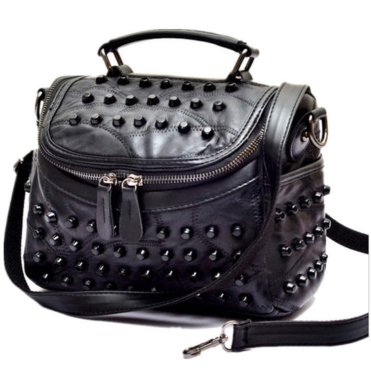 Sac à bandoulière tendance pour femme, couleur unie, rivets, tête de mort