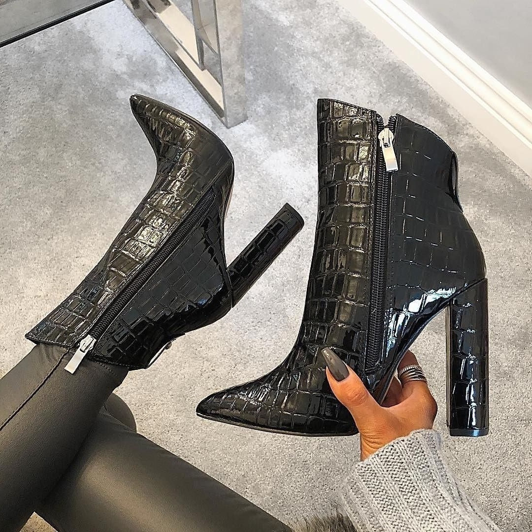 Black Pointed Toe Croco Embossed Chunky Heel Ankle Boots with Zip