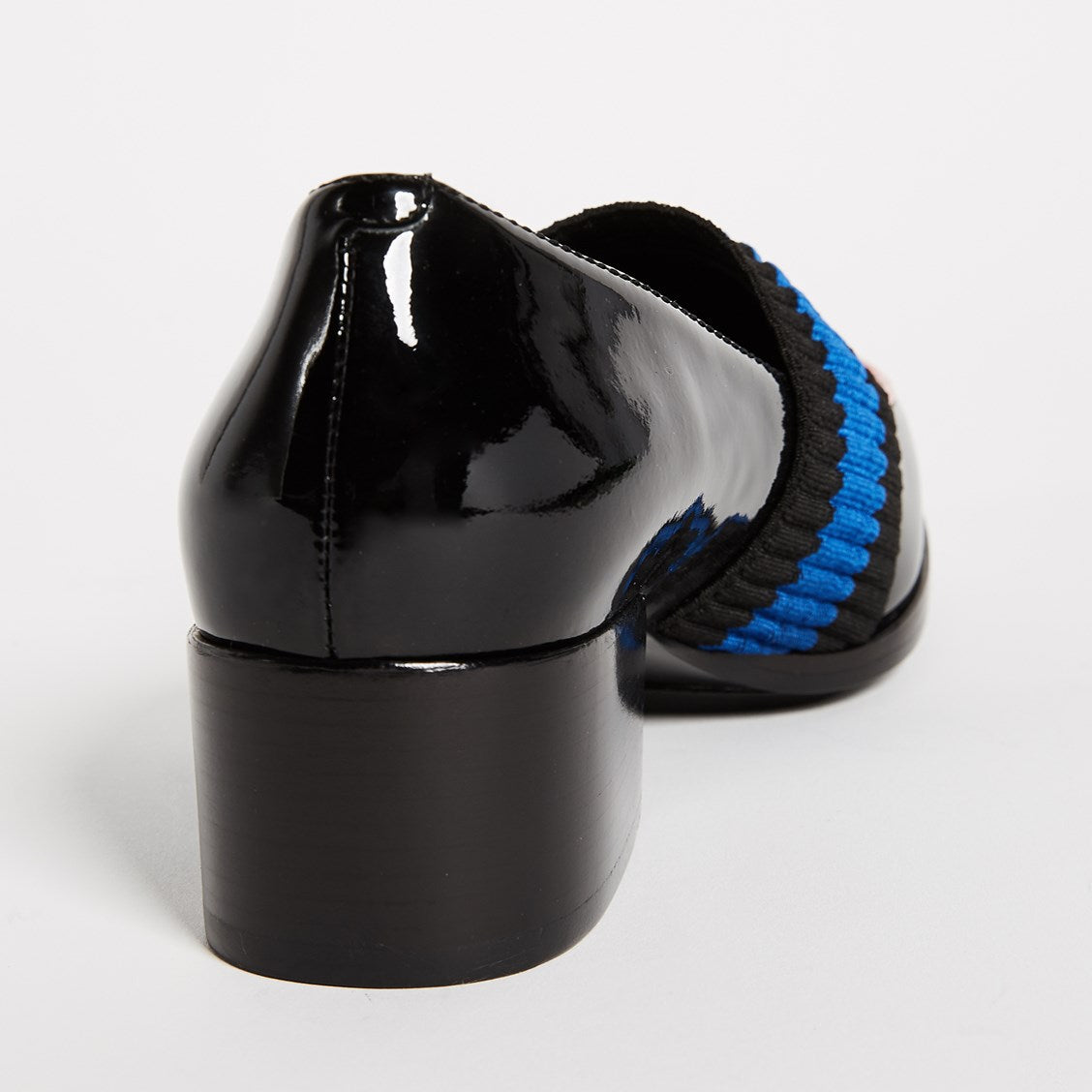 Elastic Band Closed Toe Low Heel Women's Loafers in Black