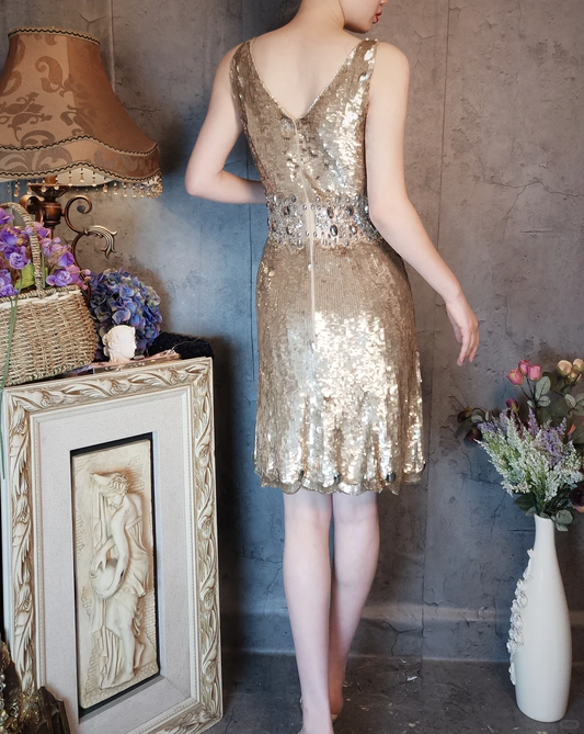 Retro Golden V-neck Sparkling Beaded Sequin Design A-line Short Homecoming Dress TP4021