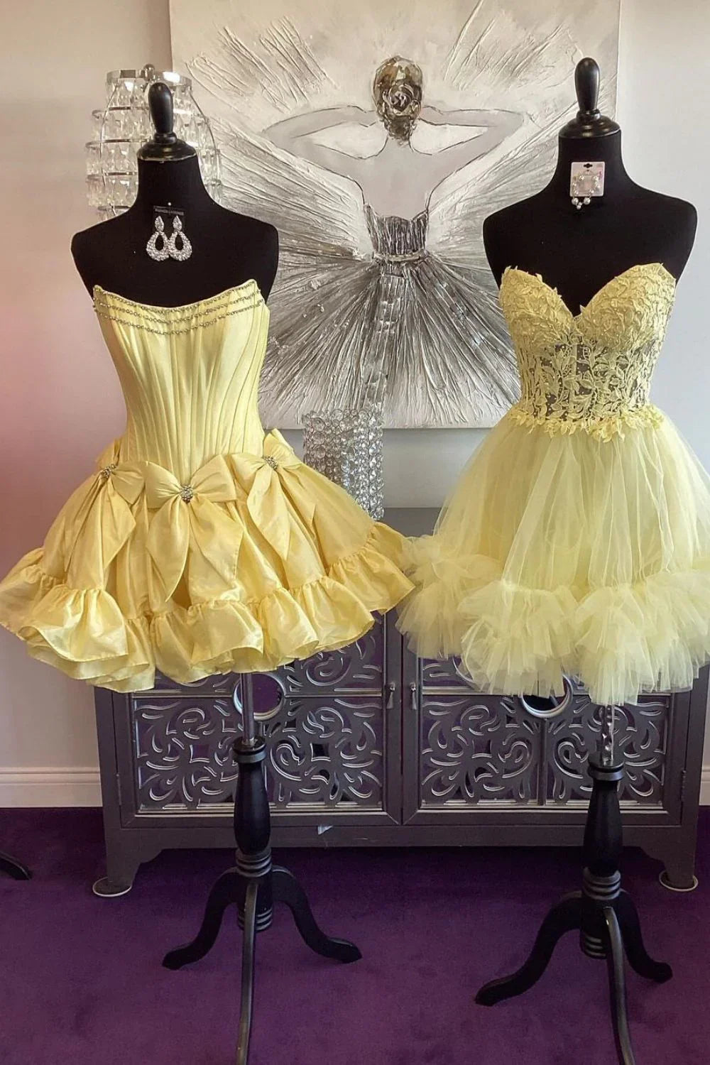 Pretty A-Line Strapless Short Satin Homecoming Dress with Bowknots