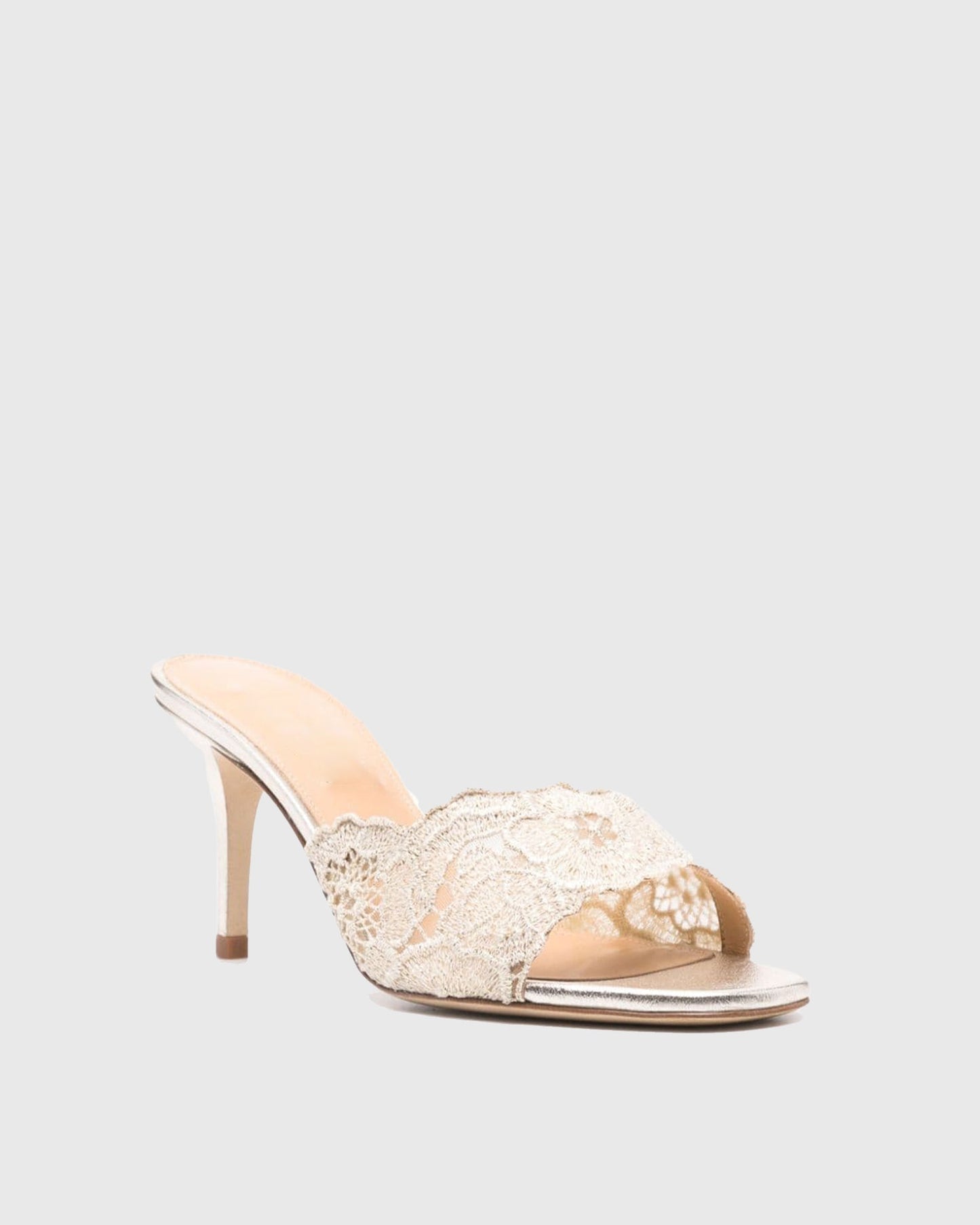 Vasha Lace Sandals In Apricot