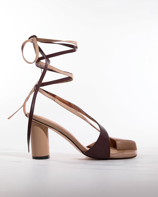 Fiore Split Toe Lace Up Sandals In Brown