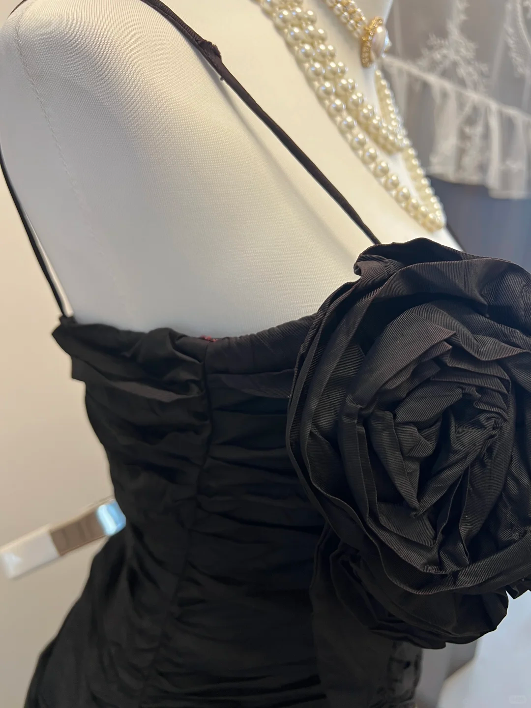 Vintage Mermaid Spaghetti Straps Black Satin Pleated Short Homecoming Dress,Summer 18th Birthday Dress GG3941