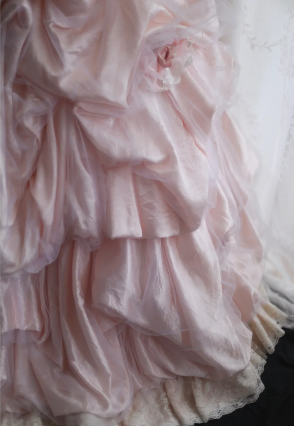 Princess Pink Tube Top Irregular Skirt Pleated Lace Edge Puffy Wedding Dress P2858