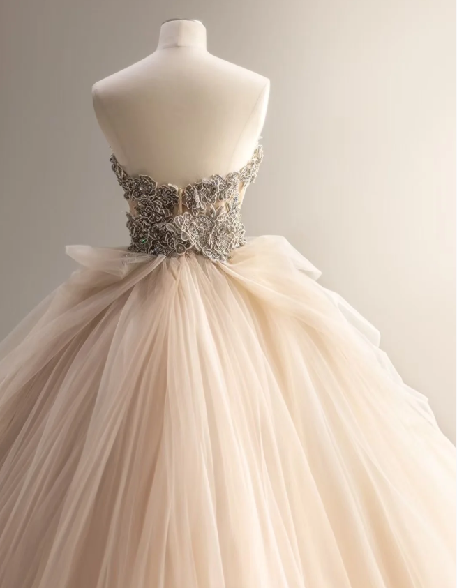Elegant champagne color sweetheart neckline irregular pleated layered tulle A-line floor-length wedding dress P2872