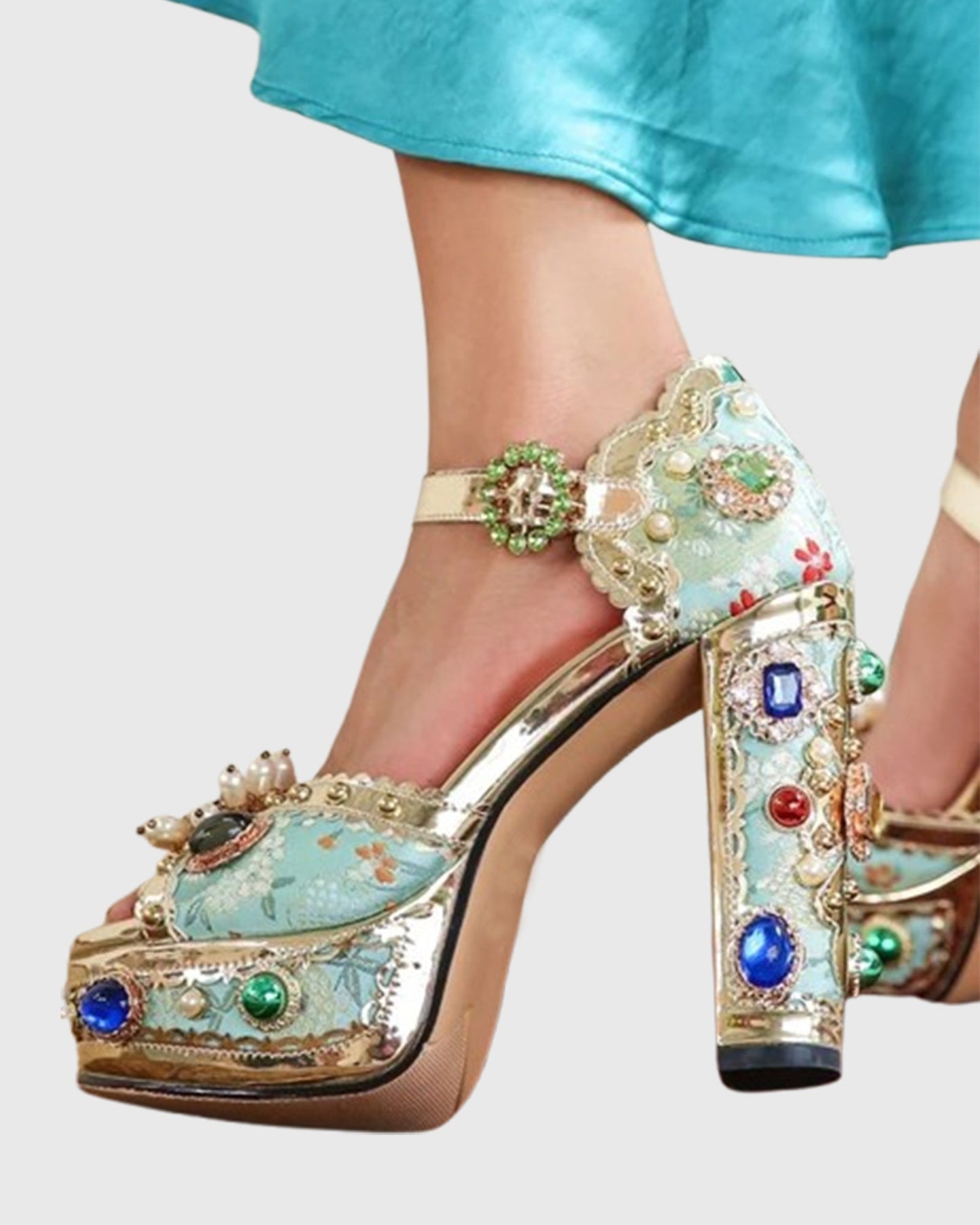 Valeria Rhinestone Vintage Embroidery Platform Sandals In Green