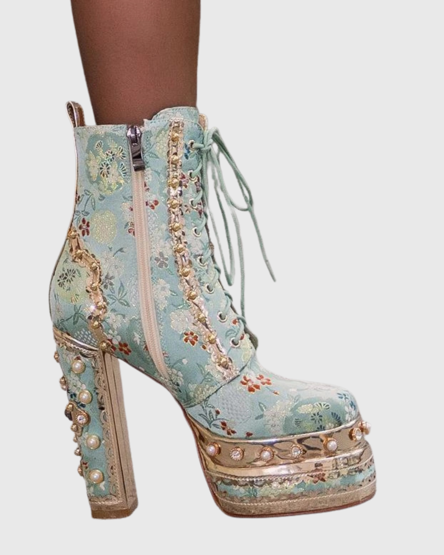 Valeria Vintage Embroidery Platform Ankle Boots In Blue