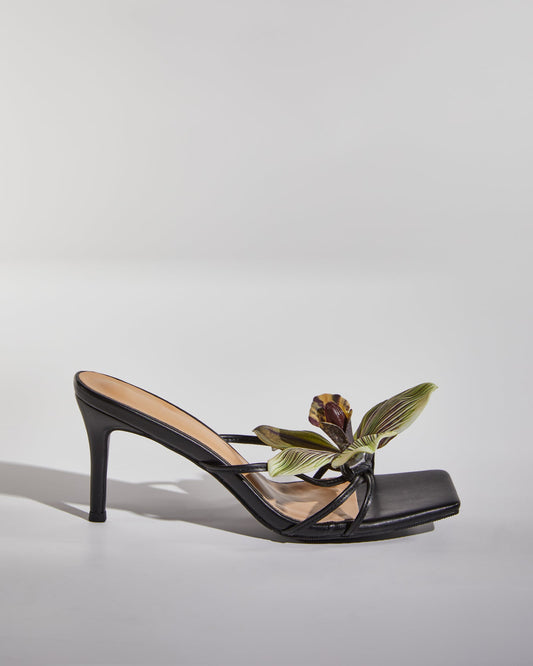 Yamilet 3D Floral Strap Slippers In Black
