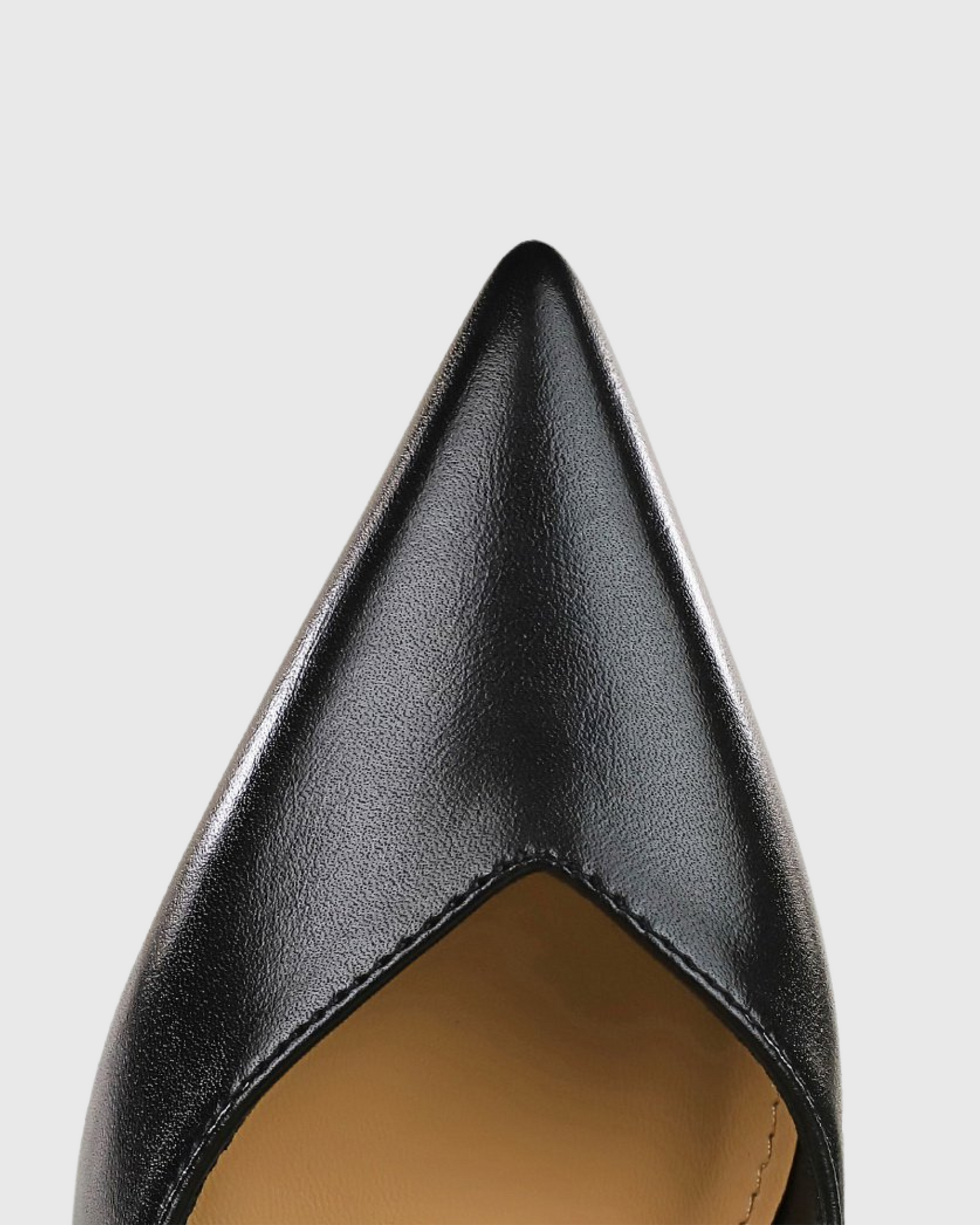 Zahrah Two Tone Splicing Pumps In Black