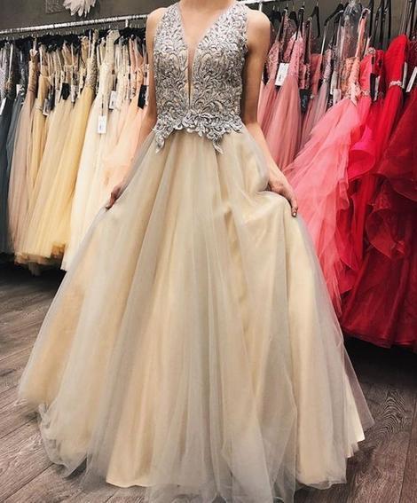 Charming Prom Dress,Tulle Wedding Dresses,Appliques Prom Dresses,V-Neck Prom Gown cg20973