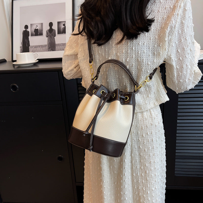 Sac seau à bandoulière vintage patchwork avec cordon de serrage