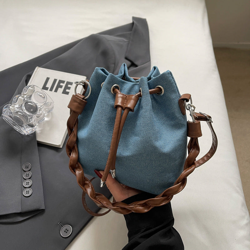 Sac seau en denim à cordon de serrage personnalisé et tendance