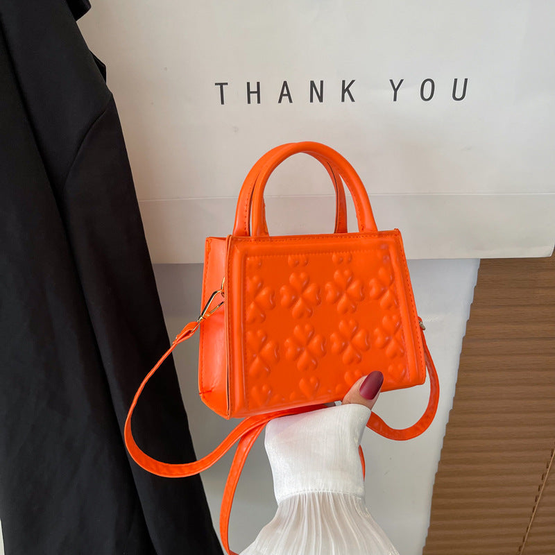 Sac à bandoulière simple et uni avec indentation