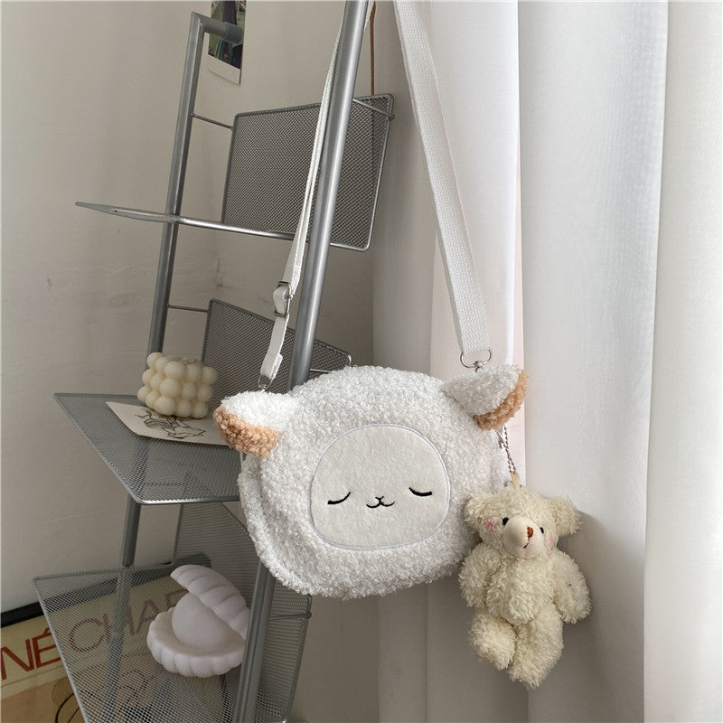 Sac à bandoulière en peluche avec pendentif en forme de poupée de dessin animé pour femme