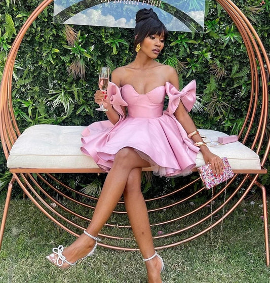 Elegant Short Cocktail Dress A-Line Satin Mini Graduation Dresses