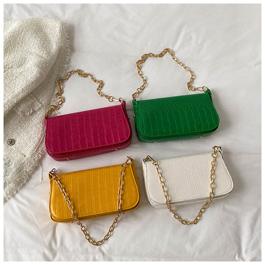 Sac à bandoulière carré décontracté à motif crocodile pour femme avec chaîne et rivets