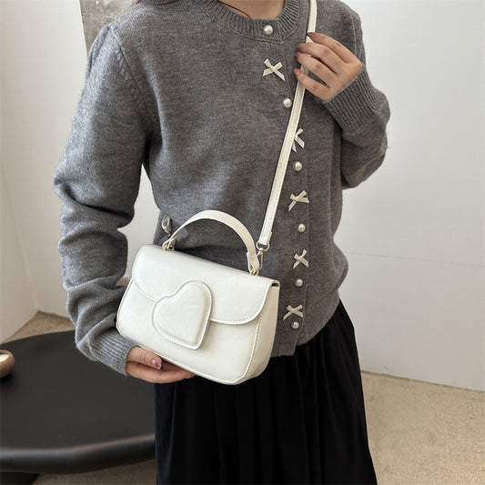 Sac à bandoulière tendance en forme de cœur de couleur unie