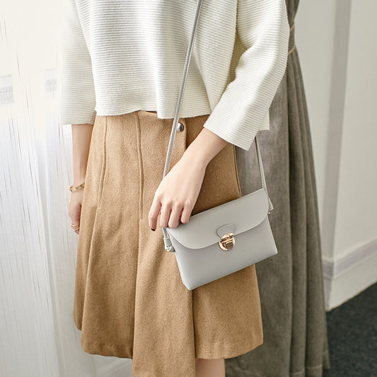 Women Casual Clamshell Design Solid Color Crossbody Bag