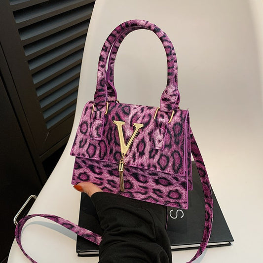 Women Fashion Casual Retro Leopard "V" Buckle Square Shoulder Bag