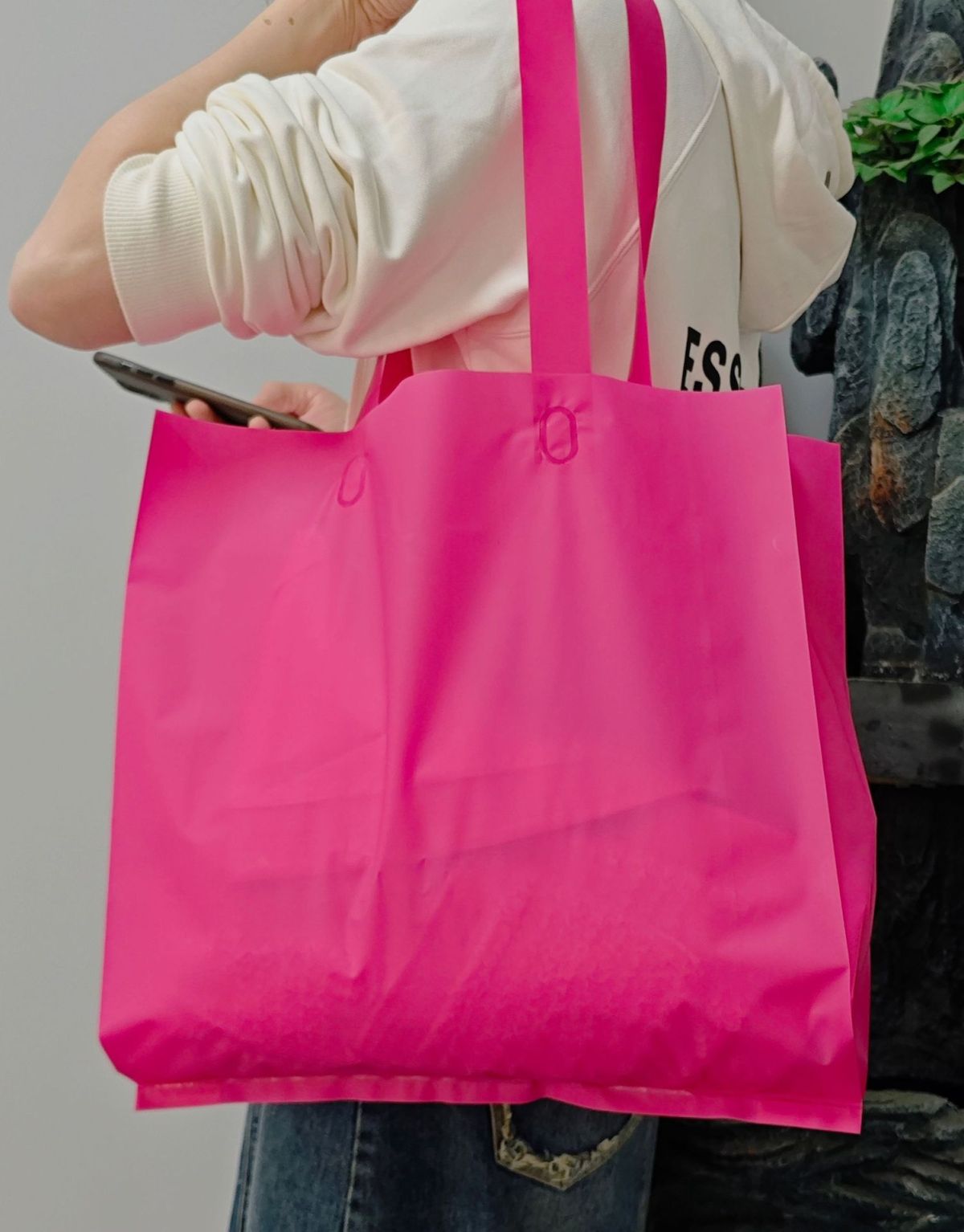 Sac fourre-tout en plastique givré multicolore simple pour cadeau de courses