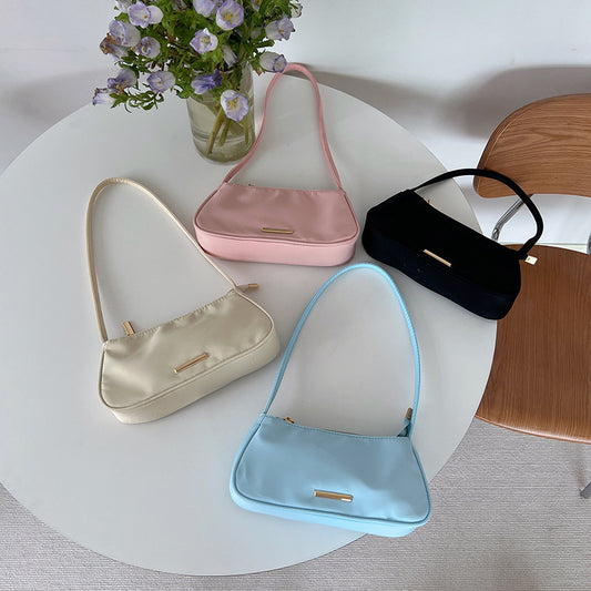 Sac à main tendance en nylon de couleur unie avec fermeture éclair pour femme