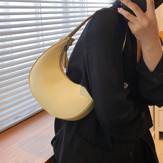 Sac à bandoulière demi-cercle en PU pour femme, simple et tendance, couleur unie, avec fermeture éclair