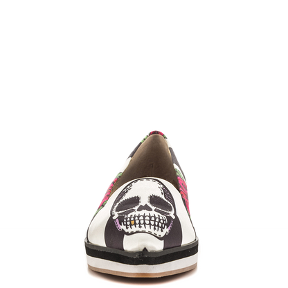 Stylish Black & White Pointed Toe Flower Skull Print Flats