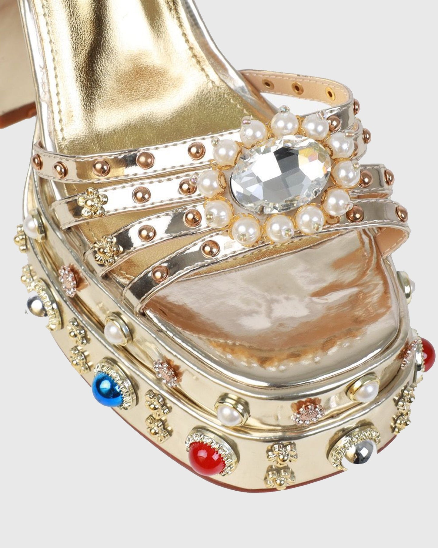 Armida Vintage Diamond Platform Sandals In Gold
