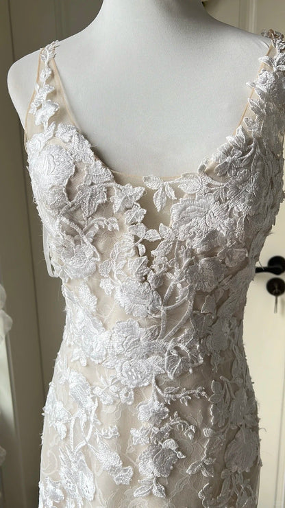 Elegant Retro Ivory Mermaid V-neck Halter Lace Train Prom Dress Wedding Dress P4200
