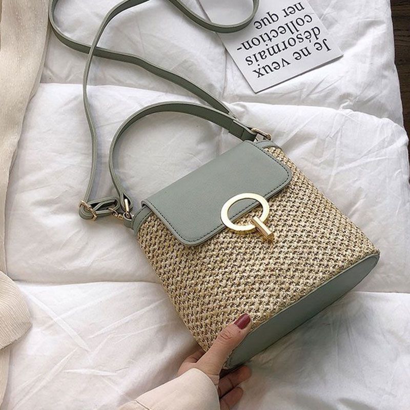 Sac à bandoulière simple en paille tissée à la main 