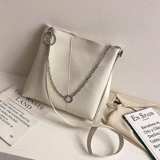 Woman Fashion Large Capacity Metal Chain PU Shoulder Bag