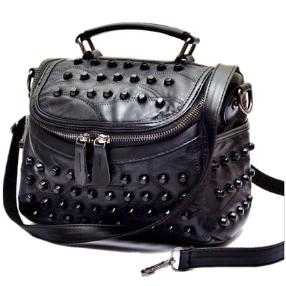Sac à bandoulière tendance pour femme, couleur unie, rivets, tête de mort