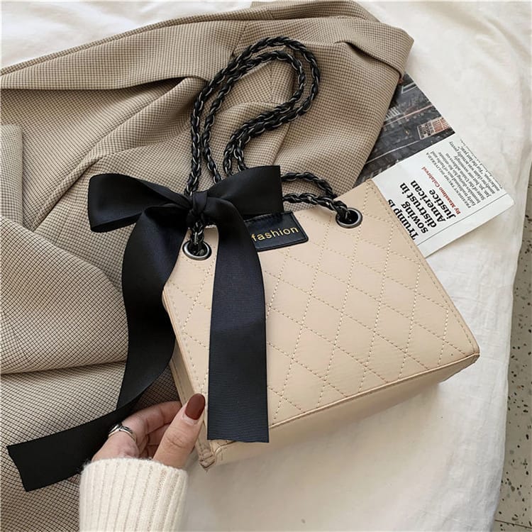 Women Fashion Bow Decorative Chain Crossbody Bag