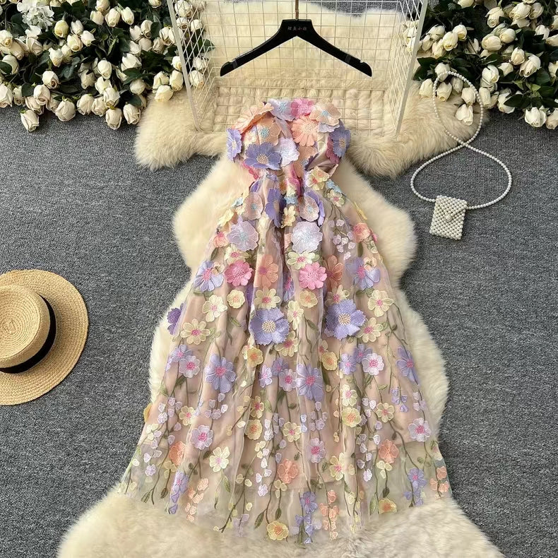 Fashion Summer Three-dimensional Flower Embroidery Waist Slimming Spaghetti Strap Dress TP2847