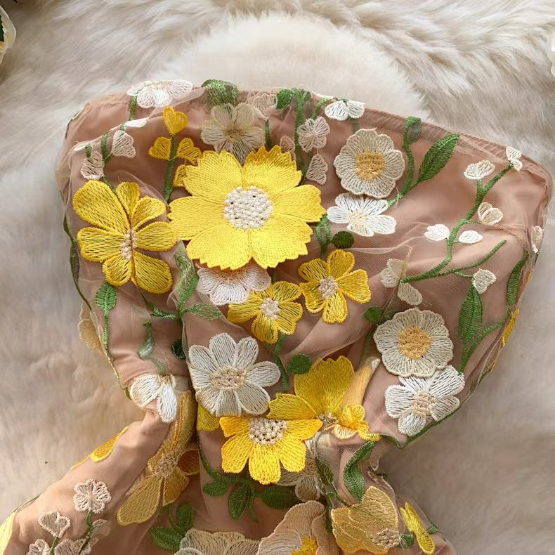 New Sleeveless Waist Slimming Floral Embroidery Design Irregular Strapless Dress TP2848