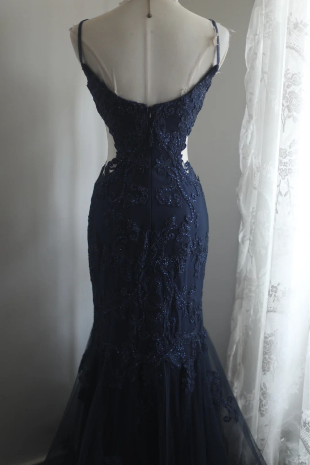 Elegant Navy Blue Mermaid Spaghetti Strap Lace Long Prom Dress Evening Dress P4243
