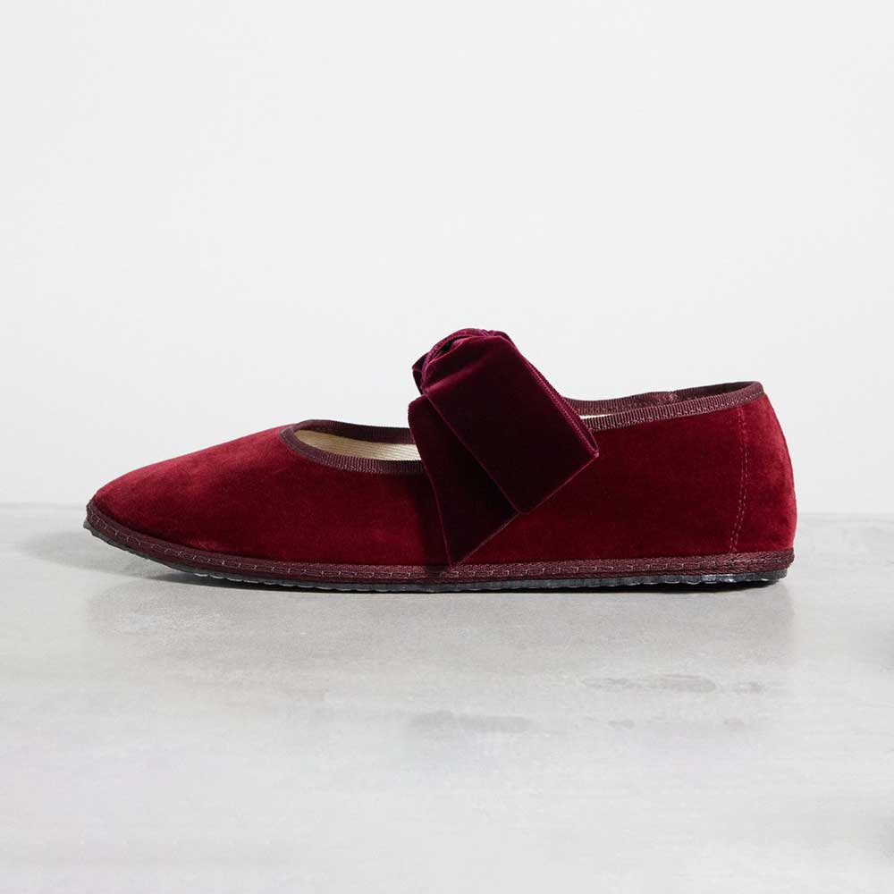 Velvet Sophisticated Round Toe Bow Inlay Mary Jane Flats in Maroon