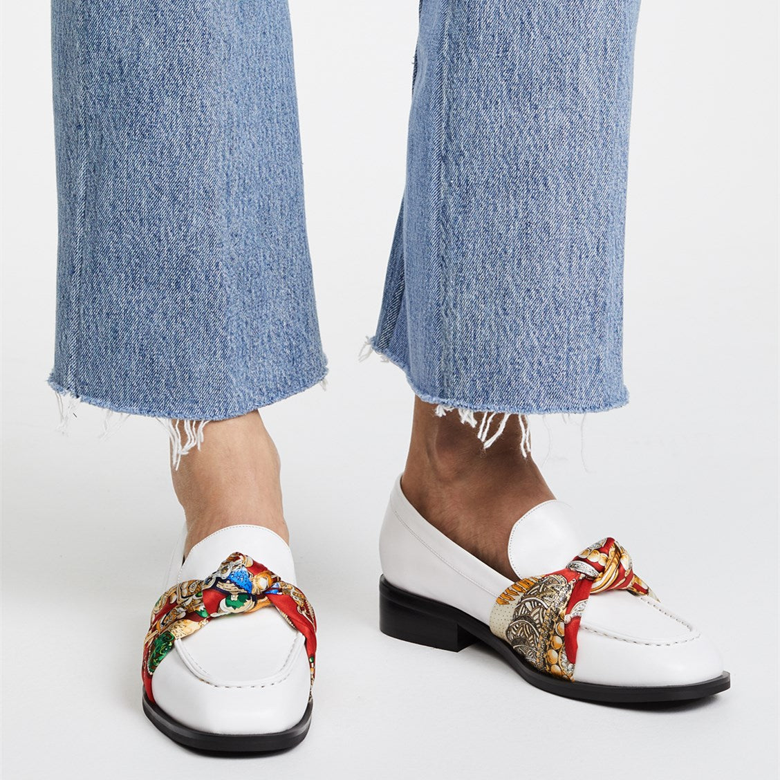 White Round Toe Scarves Strap Comfortable Flats Women's Loafers