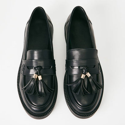 Women's Round Toe Fringe Decor Platform Loafers in Black