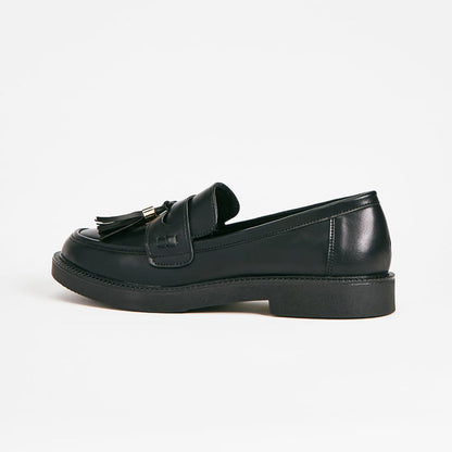 Women's Round Toe Fringe Decor Platform Loafers in Black