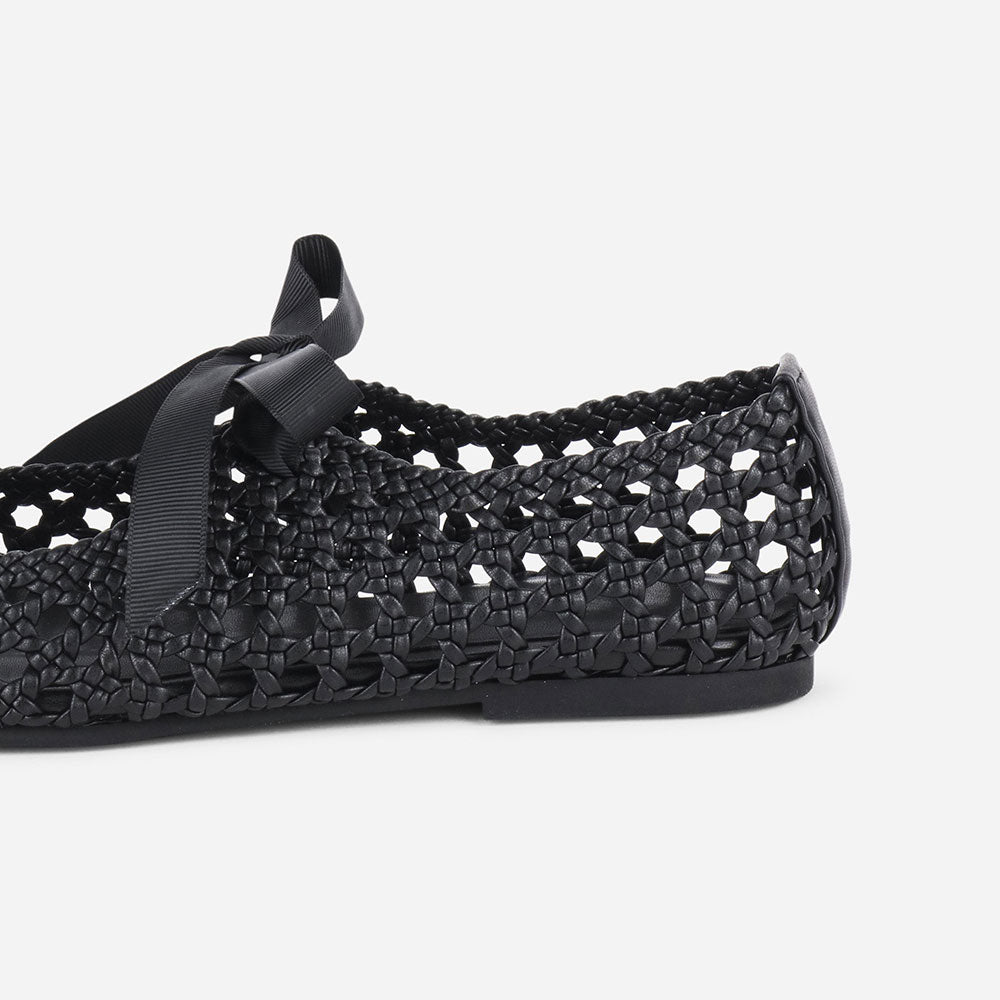 Black Woven Cut-Out Closed-Toe Lace-Up Casual Ballet Flats