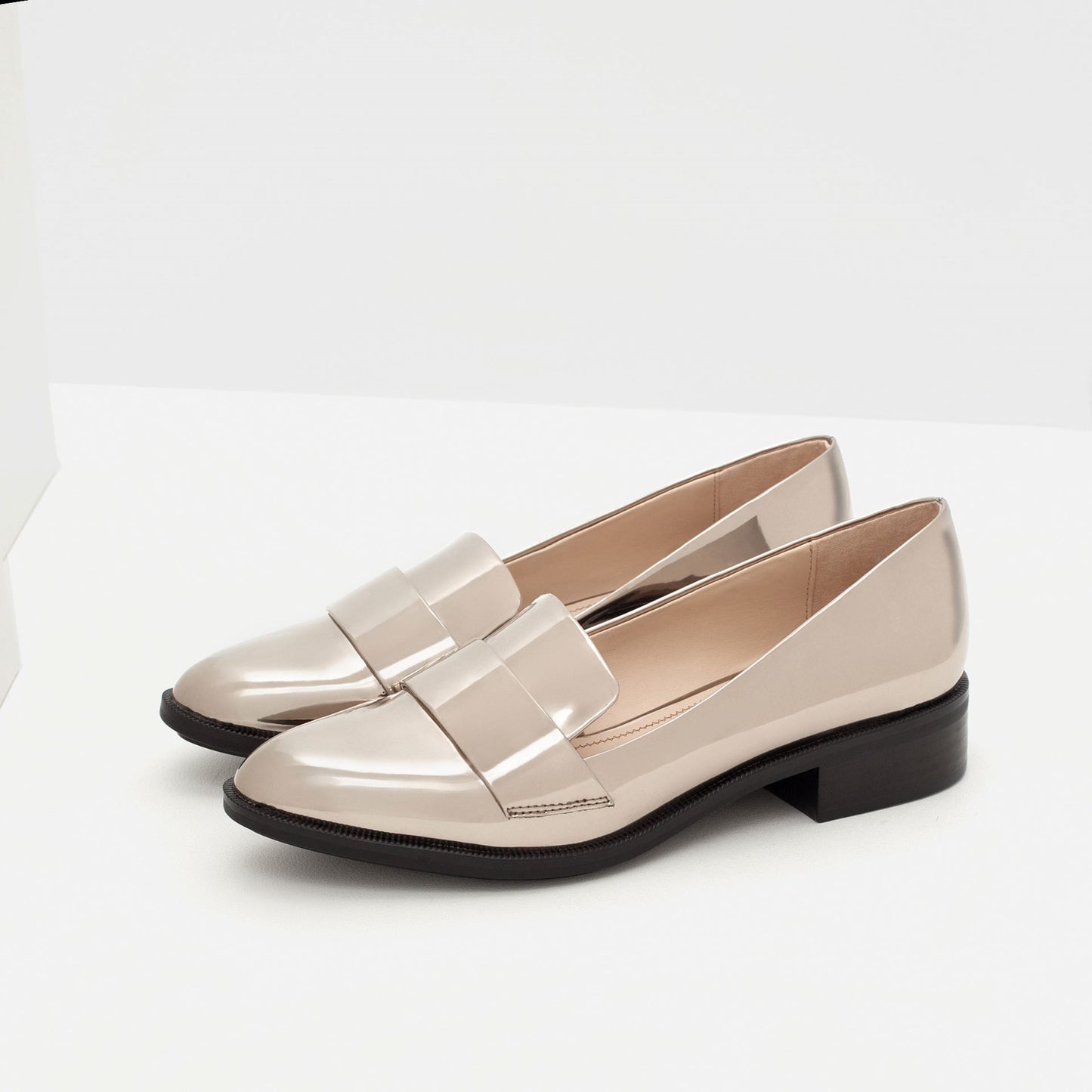 Casual Nude Patent Leather Round Toe Low Heel Women's Loafers