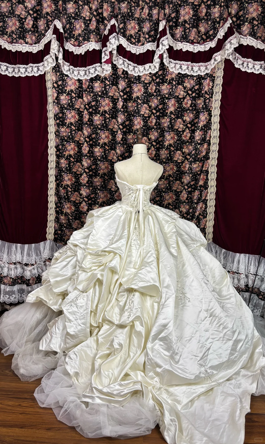 Gorgeous Ivory Satin Tulle Sweetheart Strapless Beaded Pleated Sweet 16th Quinceanera A-Line Floor-length Evening Dress Prom Dress Ball Gown TP4258