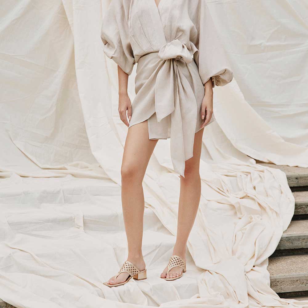 Women's Gold Metallic Finish Cut-Out Inlay Band Mules with Chunky Heel