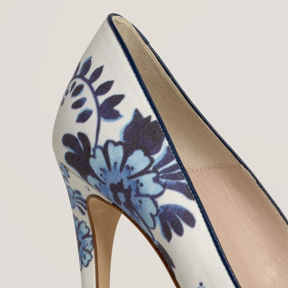 Women's White Pointed Toe Blue Floral Print Stiletto Heels Pumps